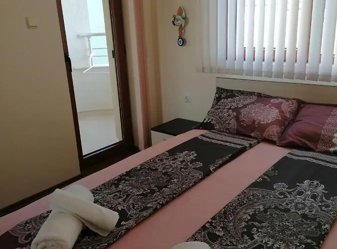 Къща за гости Mareli